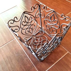 Southern living at Home planter